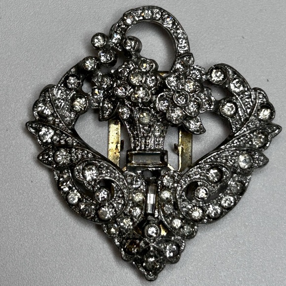 Vintage Art Nouveau Fur Clip Dress Rhinestones Flower Basket Bouquet Brooch Pin - Picture 1 of 5